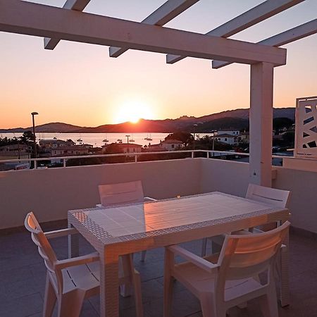 קניגיונה Welcomely - White Terrace - Condominio Acqualife מראה חיצוני תמונה